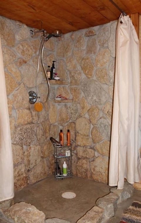 Combined shower/tub, soap, toilet paper