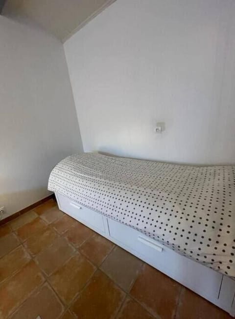 3 bedrooms, iron/ironing board, free WiFi