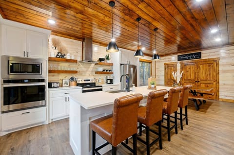 Updated appliances make this kitchen a dream for those preparing the meals!