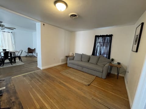 Cabin202220Livingroom