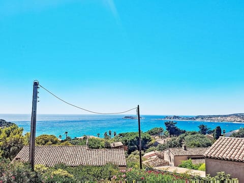 Sky, Blue, Horizon, Sea, Coast, Coastal And Oceanic Landforms, Ocean, Beach, Shore, Tropics