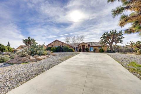 Yucca Valley Vacation Rental | 4BR | 3BA | 2,101 Sq Ft | Step-Free Entry