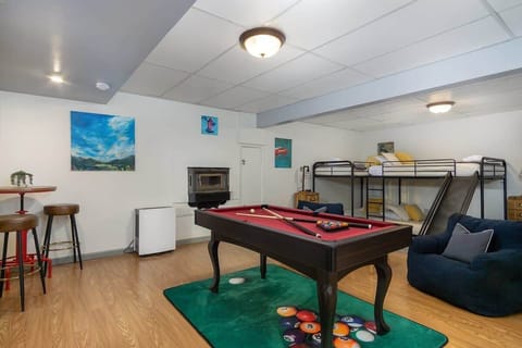 twin over twin bunk and full over full bunk with ensuite bathroom and pool table