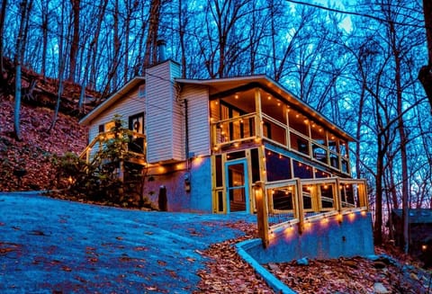 Smoky Mountain Game Den's exterior