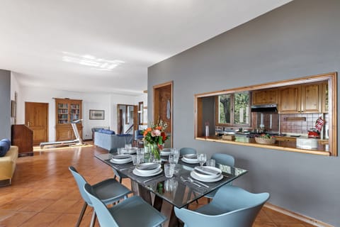 Kitchen and dining area