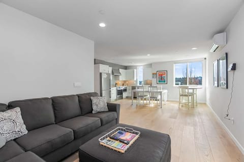 Building Lobby & Kitchen