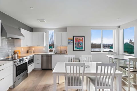 Building Lobby &amp; Kitchen