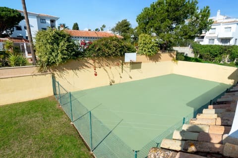 Sport court