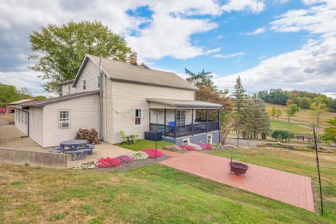 Dundee Vacation Rental | 4BR | 1BA | 3,000 Sq Ft | Steps Required