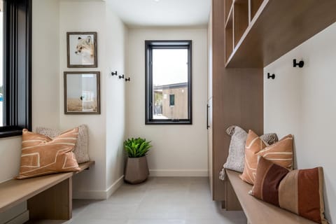 Cushion, Home Decor, Indoors, Furniture, Living Room