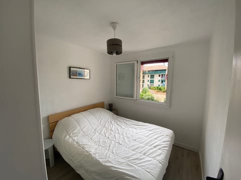 1 bedroom, iron/ironing board