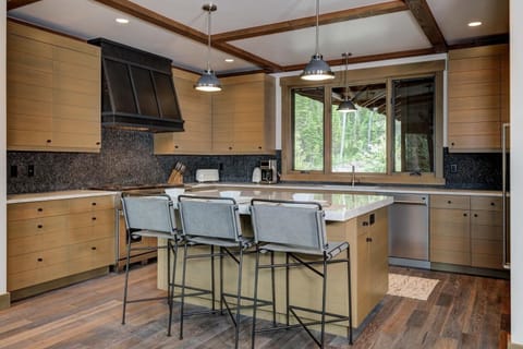 Indoors, Kitchen, Kitchen Island, Furniture, Home Decor