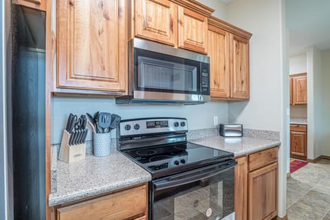 Even if you don’t cook, this space makes you want to.