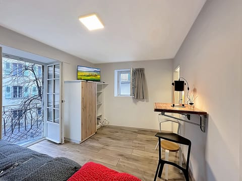 Bright and functional studio