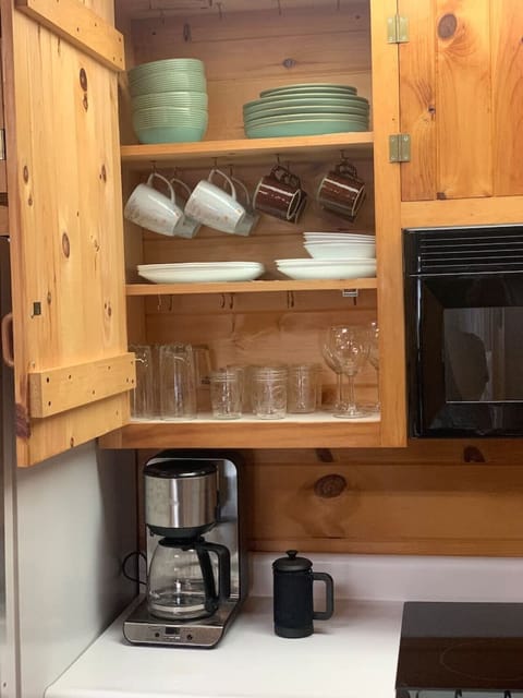 Microwave, oven, stovetop, coffee/tea maker