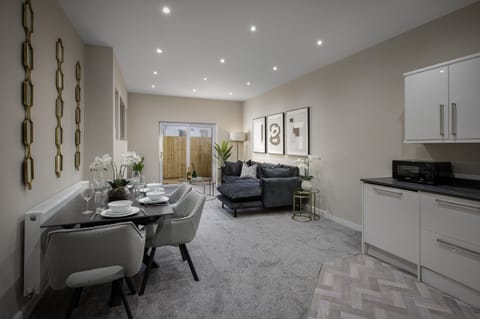 Living Room / Lounge