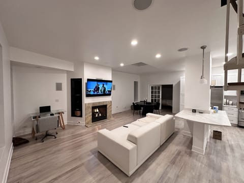 Smart TV, fireplace, music library