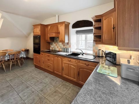 Kitchen | Glanllyn Lodge, Llanuwchlyn, near Bala