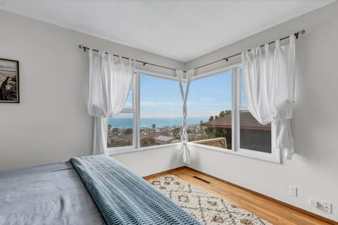 Bedroom #1 : King Sized Bedroom