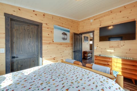 1 bedroom, iron/ironing board, travel crib, internet