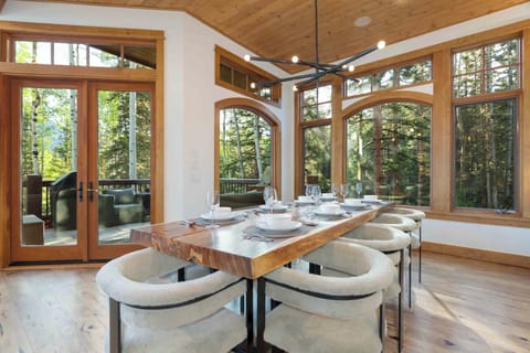 Dining Room - Summer