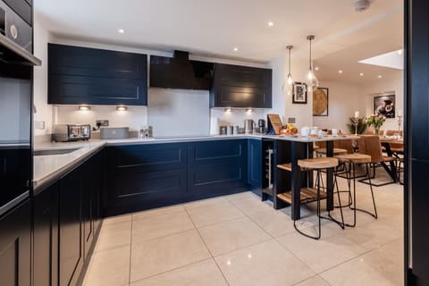 Nursery End House Kitchen/Diner - StayCotswold