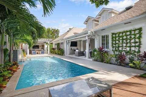 Outdoor pool, a heated pool