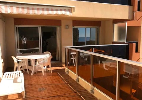 Appartement vue mer en Résidence Apartment in Roquebrune-Cap-Martin