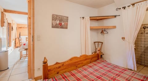 3 bedrooms, iron/ironing board, travel crib, free WiFi