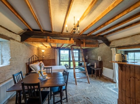 Overview of Ground floor Living area Bedroom , Dining area and Seating area Ventry Farm Seaside Cottage Ventry County Kerry Ireland