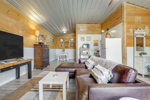 Waynesville Vacation Rental | Studio | 1BA | Stairs Required | 450 Sq Ft