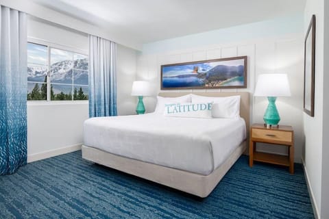 Unit with King bed. Exact unit will be assigned upon arrival. Views, colors, and decor may vary.