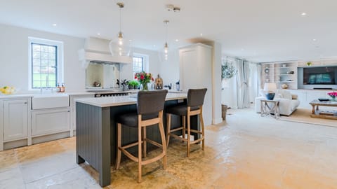 Open Plan Living Area, Old Manse, Bolthole Retreats