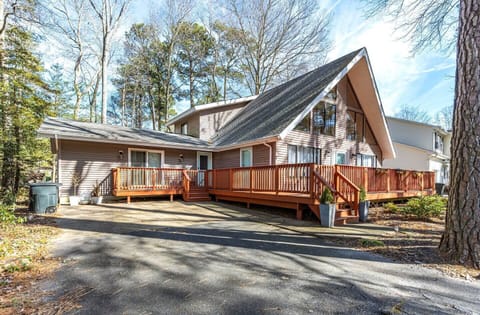 This house is a 4 bedroom(s), 3.5 bathrooms, located in Ocean Pines, MD ...