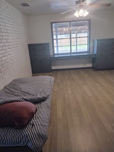 1 bedroom