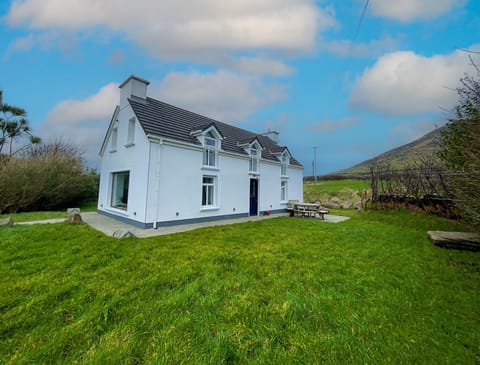 Exterior Ballylusky Holiday Home Ballydavid County Kerry Ireland
