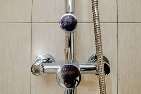 Hand-held showerhead