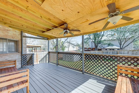 Covered Deck | Outdoor Seating