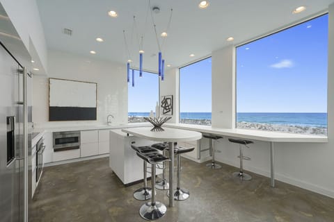 The White House of Holiday Isle - Gulf Front Luxury Pet-Friendly Vacation Rental Beach House with Private Pool, Elevator, and Personal Beach Access in Destin, Florida - Five Star Properties Destin/30A