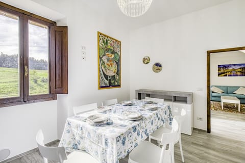 Kitchen and dining area