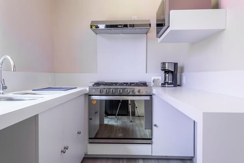 Fridge, microwave, oven, coffee/tea maker