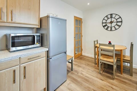 Station View, Saltburn-by-the-Sea - Host & Stay