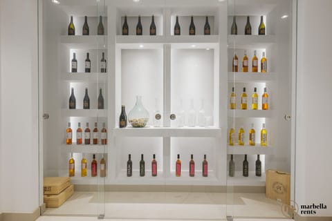 d8b37194-22e9-4ef6-aa1d-664b915d6ca2