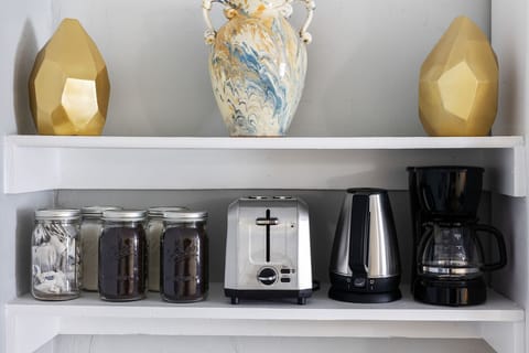 NEW Studio in Citrus Heights w/ Parking! Apartment in Citrus Heights