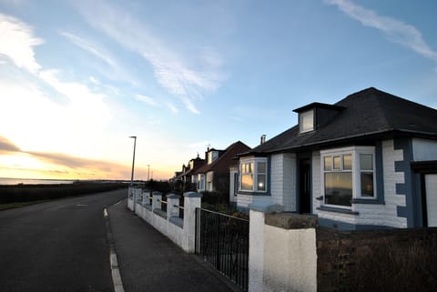 Stronvar is enviably located