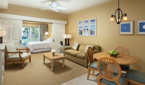 Cozy 1-bedroom resort in soothing Myrtle Beach with fitness room, WiFi, pools. Resort in Carolina Forest