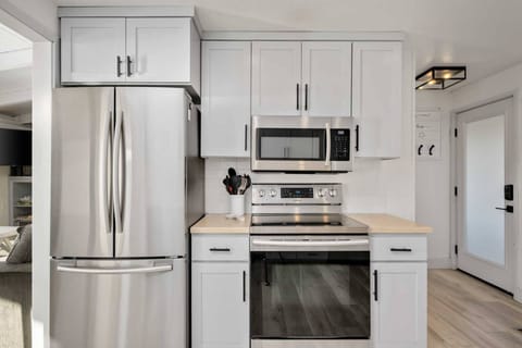 "The kitchen is great and so is the hot tub. A beautiful home. Nice and modern. We will go again sometime!" - Jeff