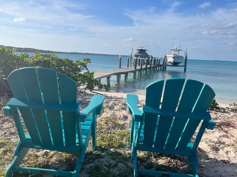 Beach nearby, sun loungers, beach towels