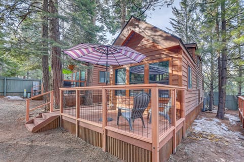 Lake Almanor Vacation Rental | 1BR | 1BA | Steps to Enter | 650 Sq Ft