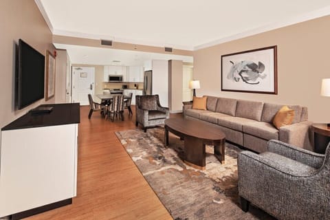 mcomd-hi-res-suite-2-3-bedroom-living-kitchen.jpg